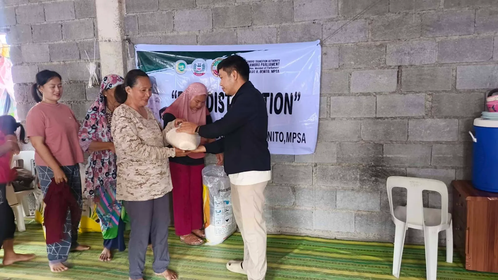 MP Benito Continues Rice Drive, Brings Aid to Indigent Families in Bagua